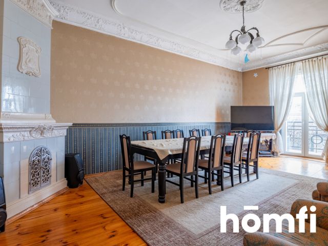 Stylish 117.8 m² Home with Original Stucco & Tiled Stove - Квартира - Продаж - Łódź, Śródmieście