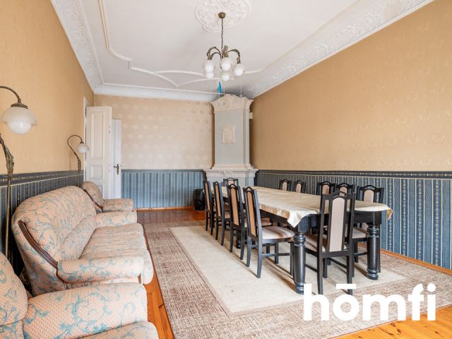 Stylish 117.8 m² Home with Original Stucco & Tiled Stove - Квартира - Продаж - Łódź, Śródmieście