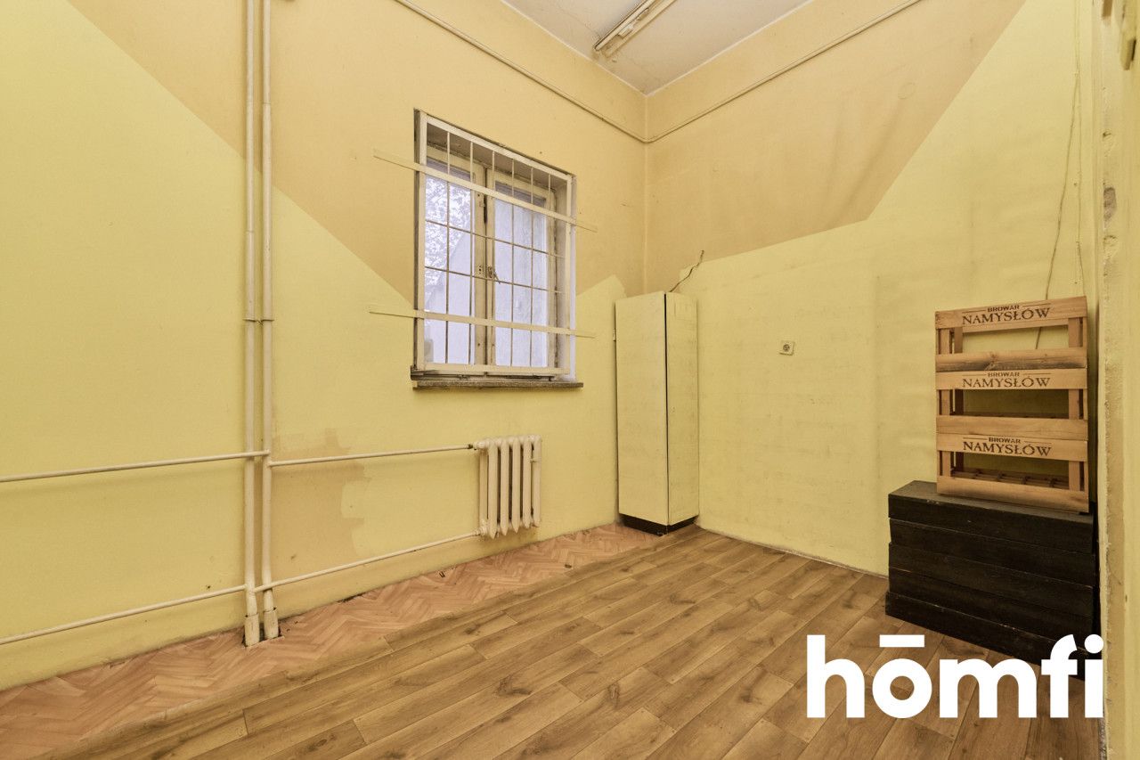 64 m2 premises with a display window, requiring renovation - Traugutta Street - Комерційне приміщення - Продаж - Wrocław, Krzyki