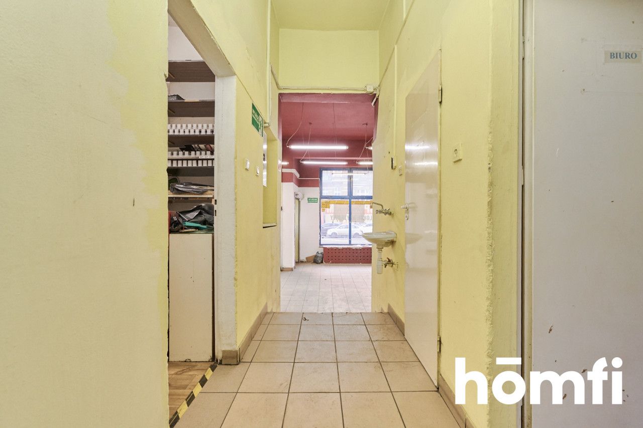 64 m2 premises with a display window, requiring renovation - Traugutta Street - Комерційне приміщення - Продаж - Wrocław, Krzyki