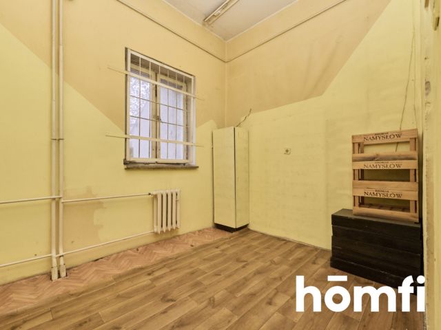 64 m2 premises with a display window, requiring renovation - Traugutta Street - Commercial premises - Sale - Wrocław, Krzyki