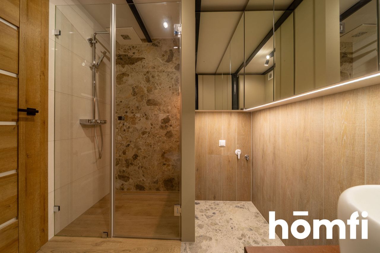 Industrial-Style Loft Apartment in D77, Prime Location by Manufaktura - Apartment - Sale - Łódź, Bałuty