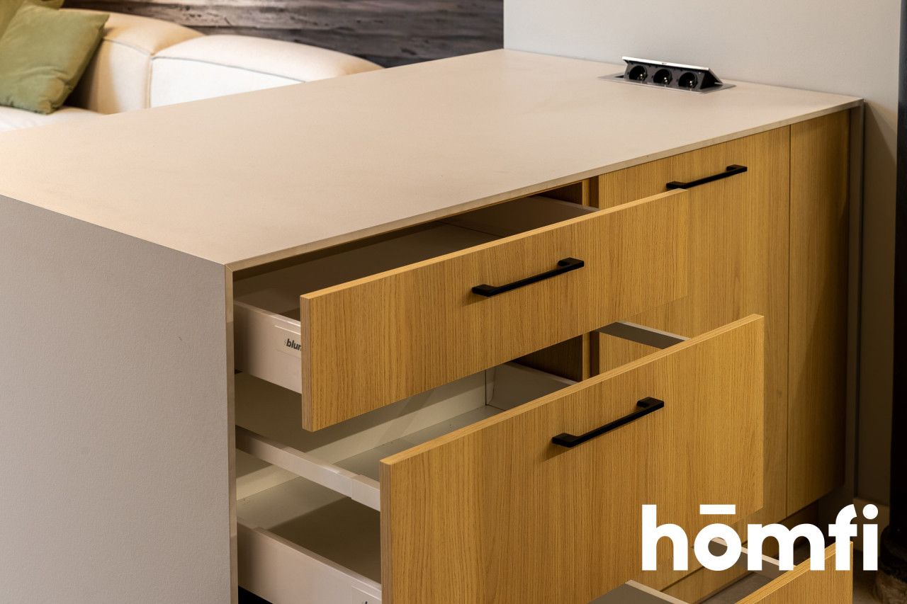 Industrial-Style Loft Apartment in D77, Prime Location by Manufaktura - Apartment - Sale - Łódź, Bałuty