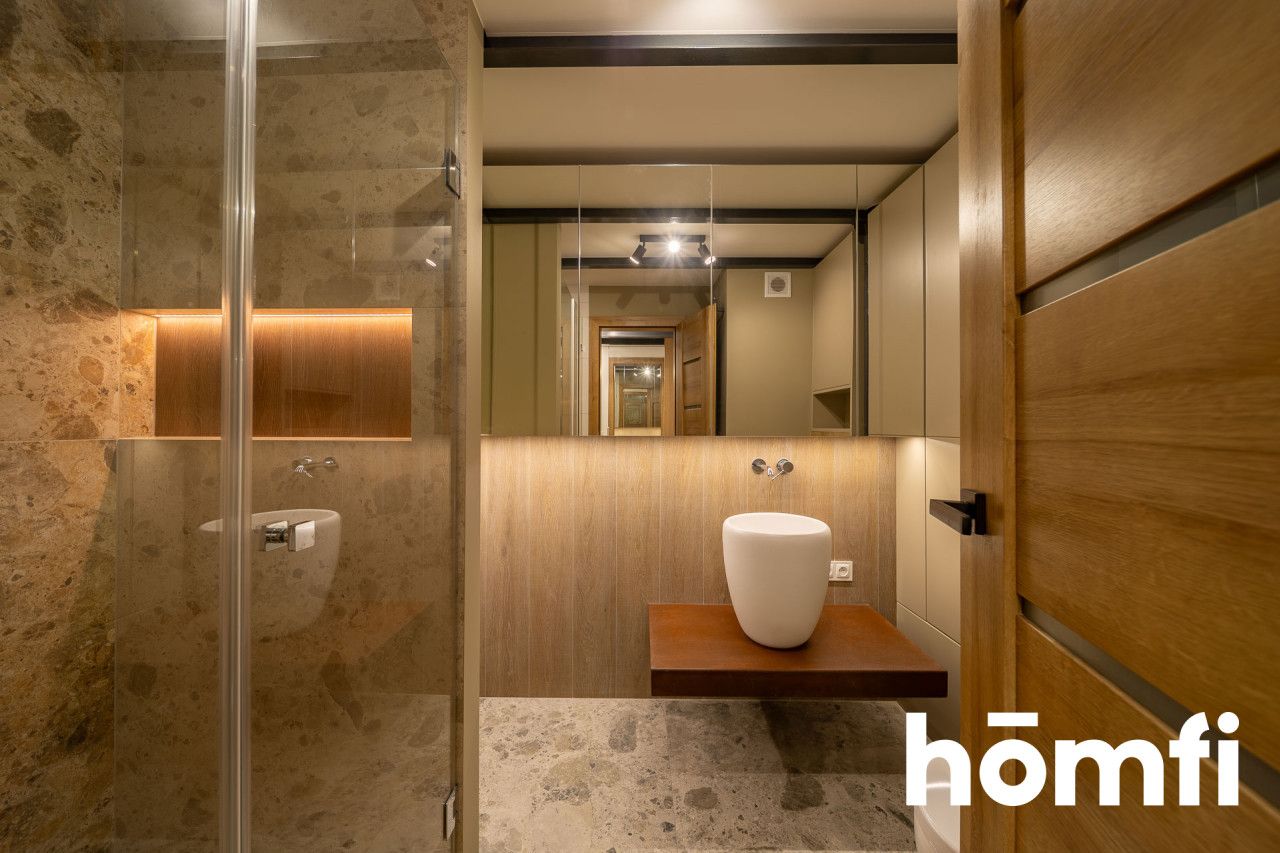 Industrial-Style Loft Apartment in D77, Prime Location by Manufaktura - Apartment - Sale - Łódź, Bałuty