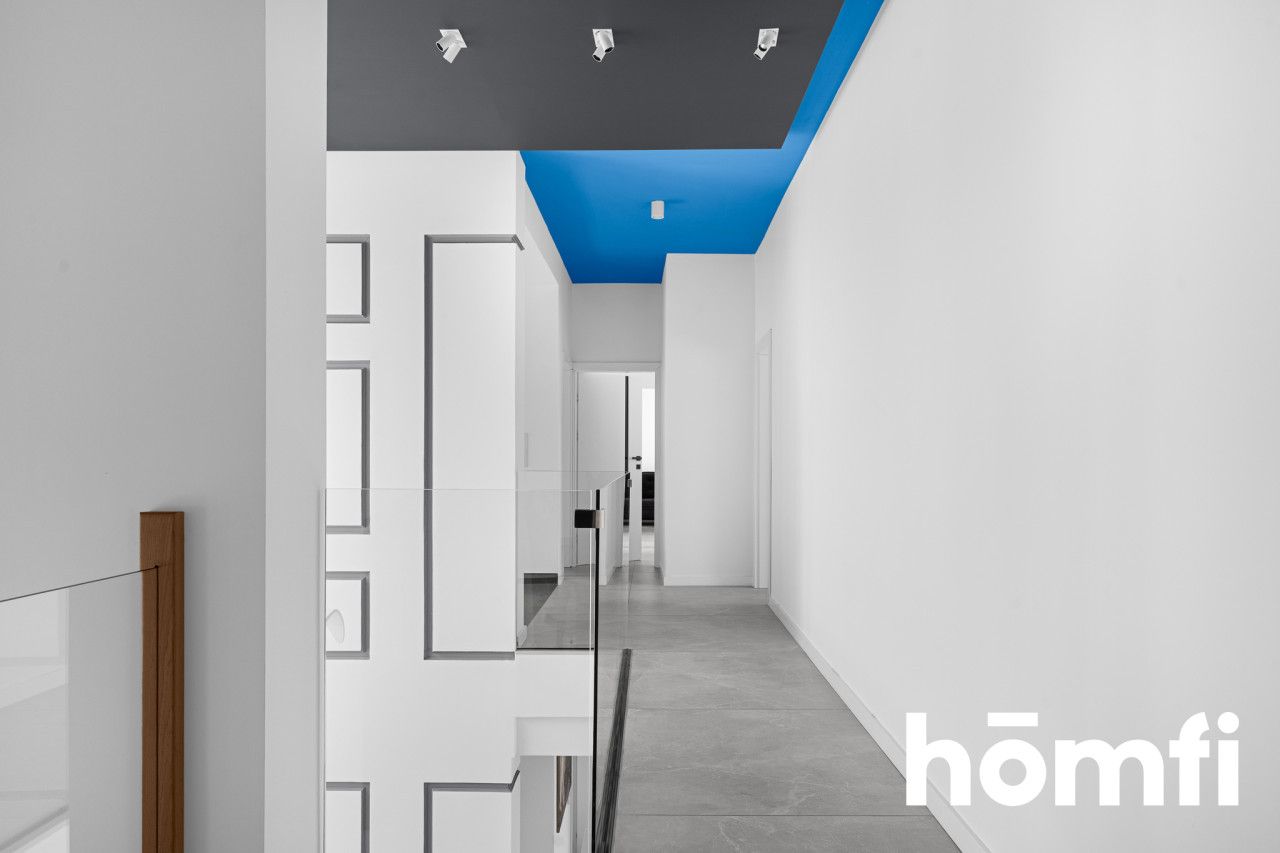 Suburban residence with a lake view - Дім - Продаж - Kartuski, Żukowo / Chwaszczyno