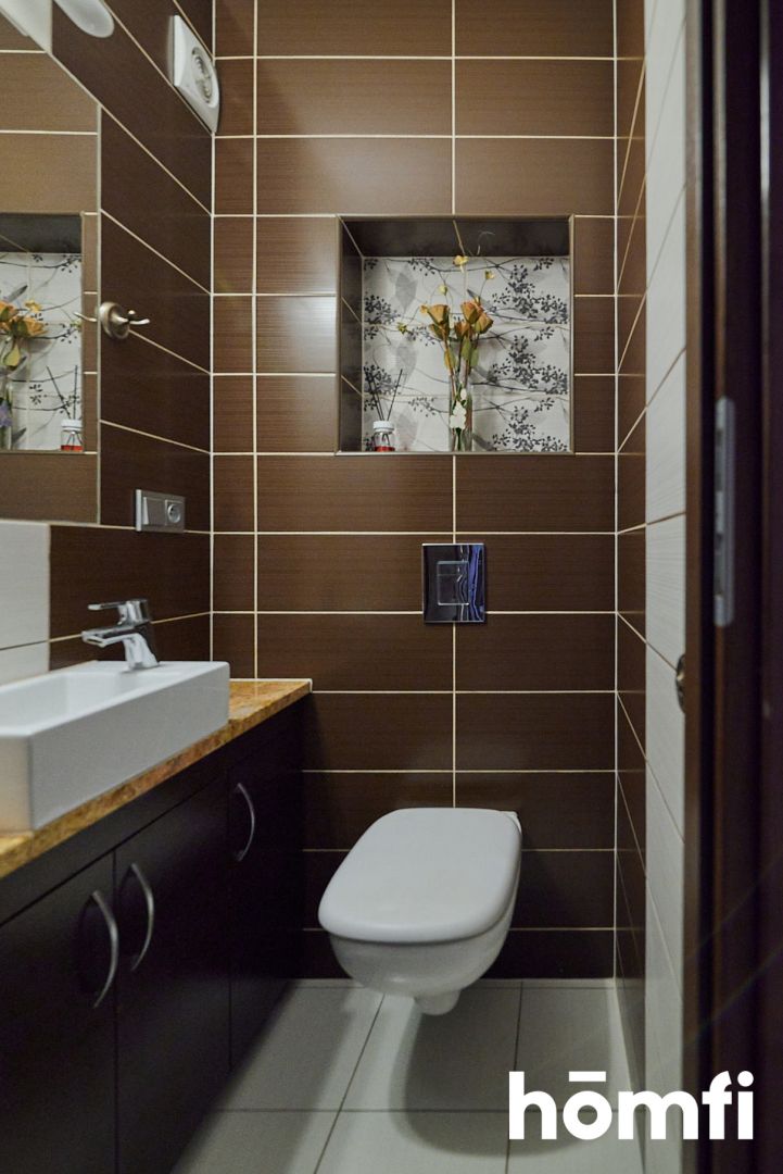 A spacious and functional four-room apartment with a total area of 77 m² - Apartment - Sale - Zamość