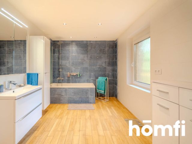 Trzykondygnacyjny dom z potencjałem w Nysie - Dom - Sprzedaż - Nyski, Nysa