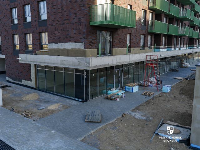 Narożny lokal handlowo- usługowy Centralna 49 mkw - Lokal użytkowy - Wynajem - Kraków, Nowa Huta