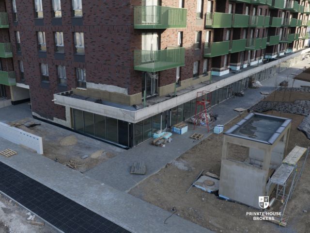 Narożny lokal handlowo- usługowy Centralna 49 mkw - Lokal użytkowy - Wynajem - Kraków, Nowa Huta