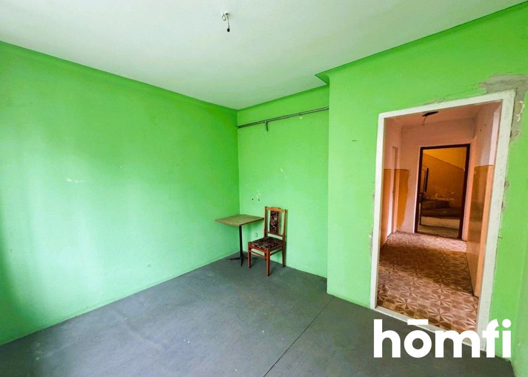 HOUSE FOR RENOVATION WITH INVESTMENT POTENTIAL - Дім - Продаж - Rzeszów, Zwięczyca