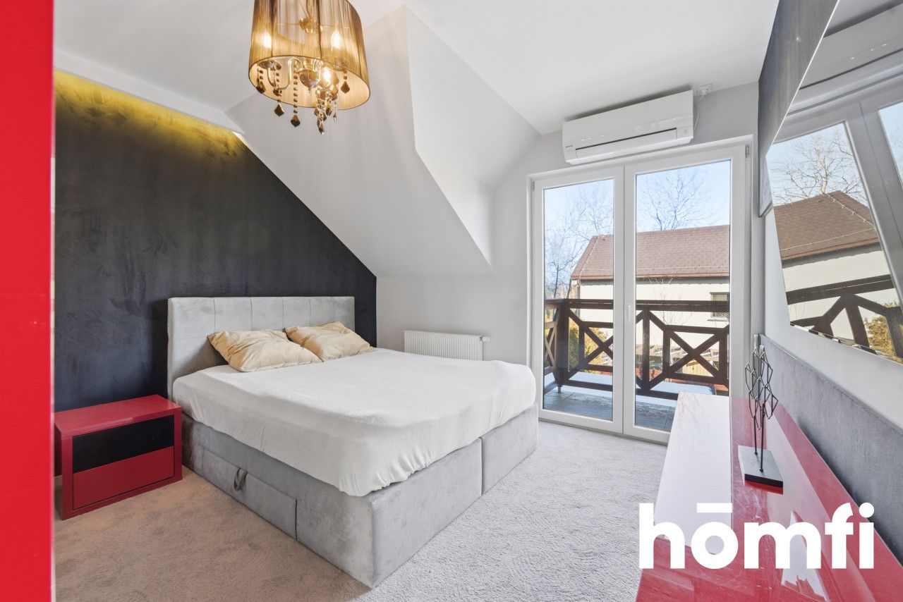 Ładny dom szeregowy z garażem i ogródkiem - Dom - Sprzedaż - Katowice, Podlesie