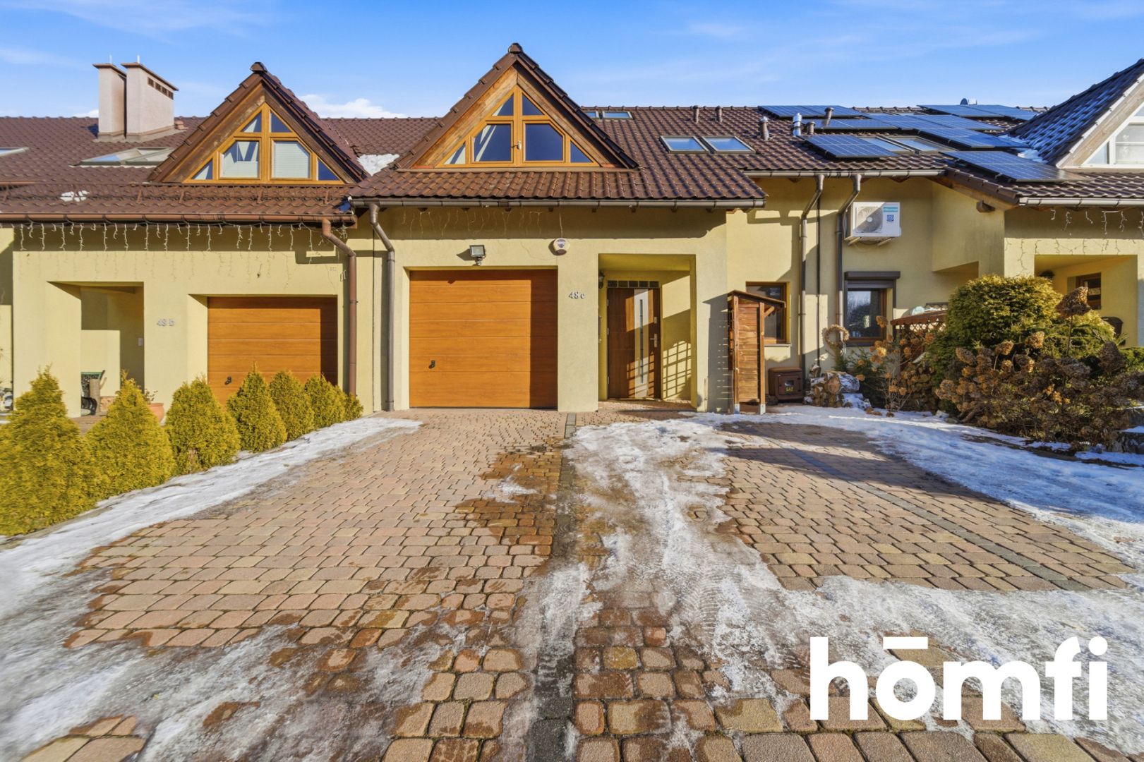 Ładny dom szeregowy z garażem i ogródkiem - Dom - Sprzedaż - Katowice, Podlesie