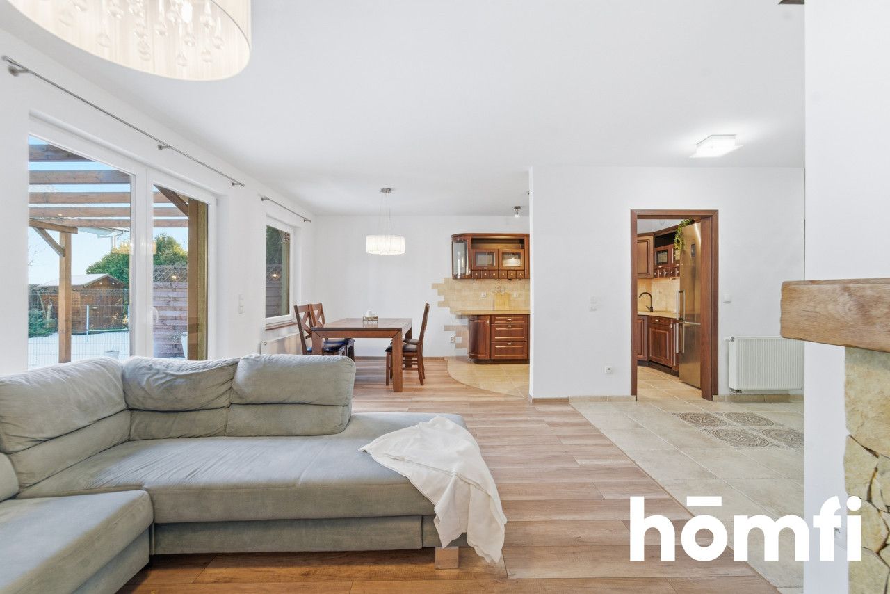 Ładny dom szeregowy z garażem i ogródkiem - Dom - Sprzedaż - Katowice, Podlesie