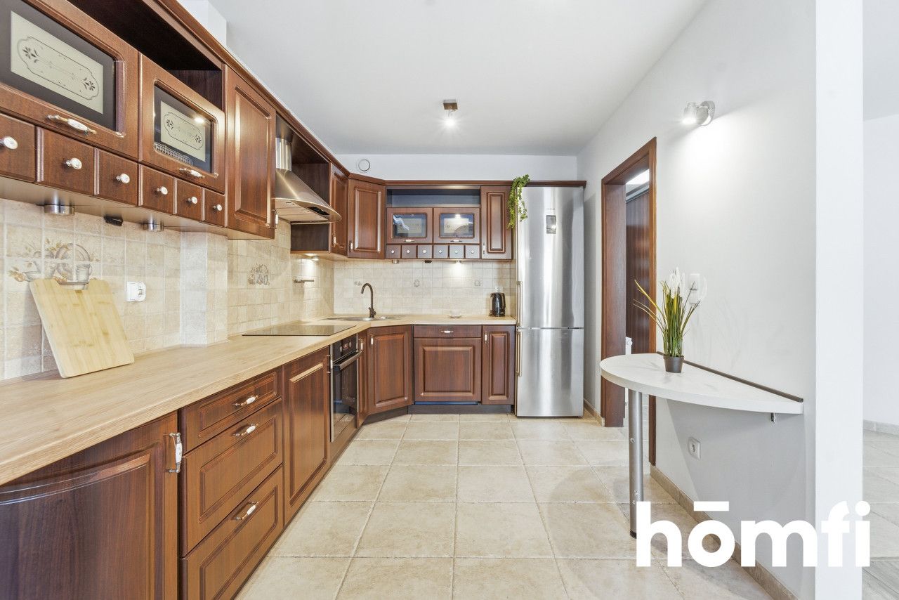 Ładny dom szeregowy z garażem i ogródkiem - Dom - Sprzedaż - Katowice, Podlesie