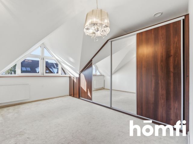 Ładny dom szeregowy z garażem i ogródkiem - Dom - Sprzedaż - Katowice, Podlesie