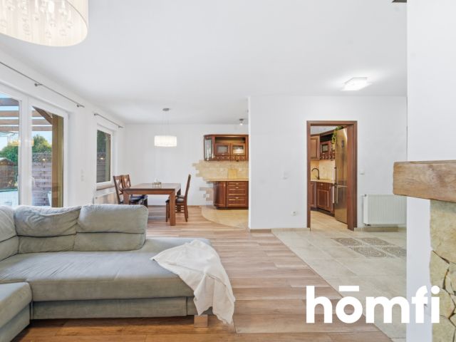 Ładny dom szeregowy z garażem i ogródkiem - Dom - Sprzedaż - Katowice, Podlesie