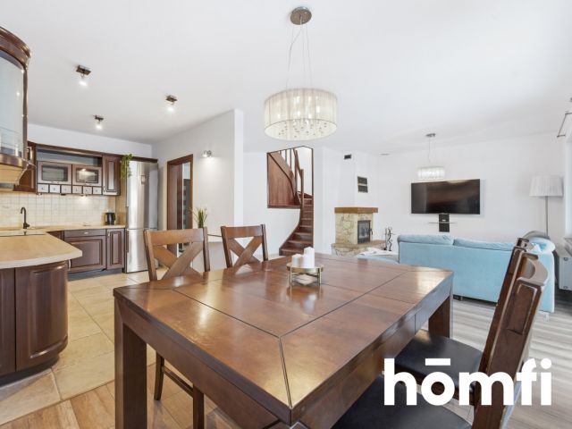 Ładny dom szeregowy z garażem i ogródkiem - Dom - Sprzedaż - Katowice, Podlesie