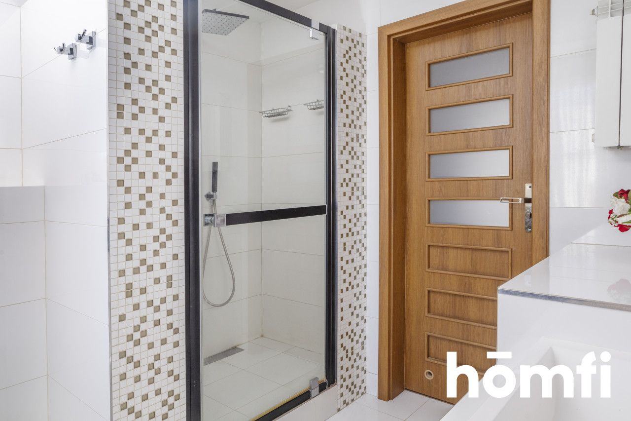 A COZY HOME IN THE HEART OF THE ŚWIĘTOKRZYSKIE MOUNTAINS - Дім - Продаж - Kielecki, Bieliny / Huta Nowa