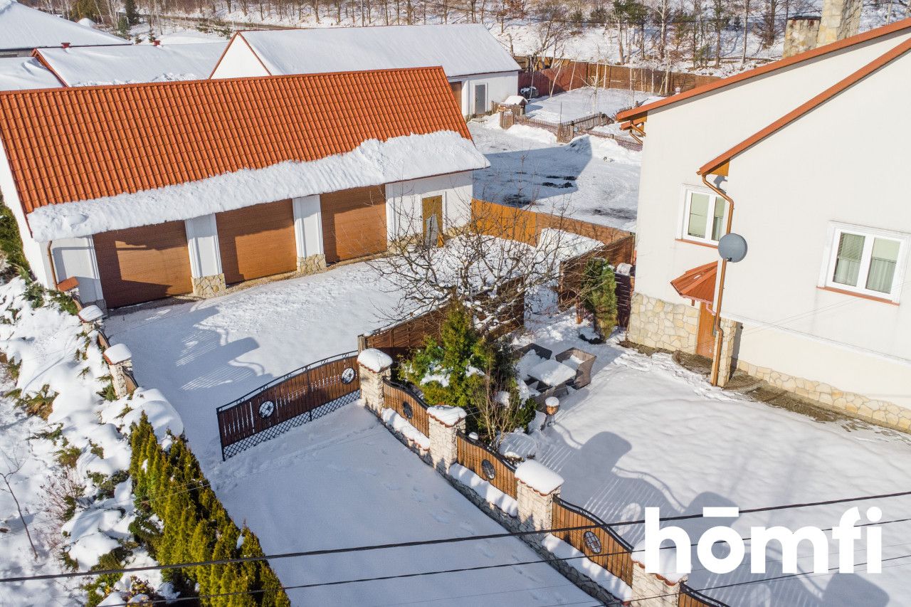 A COZY HOME IN THE HEART OF THE ŚWIĘTOKRZYSKIE MOUNTAINS - Дім - Продаж - Kielecki, Bieliny / Huta Nowa