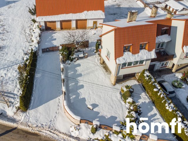 A COZY HOME IN THE HEART OF THE ŚWIĘTOKRZYSKIE MOUNTAINS - Дім - Продаж - Kielecki, Bieliny / Huta Nowa