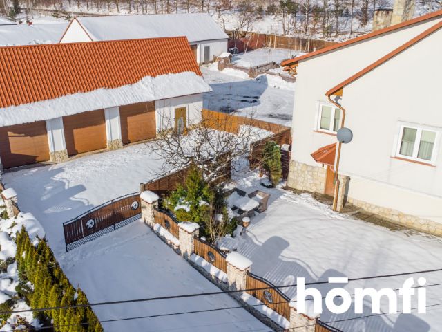 A COZY HOME IN THE HEART OF THE ŚWIĘTOKRZYSKIE MOUNTAINS - Дім - Продаж - Kielecki, Bieliny / Huta Nowa