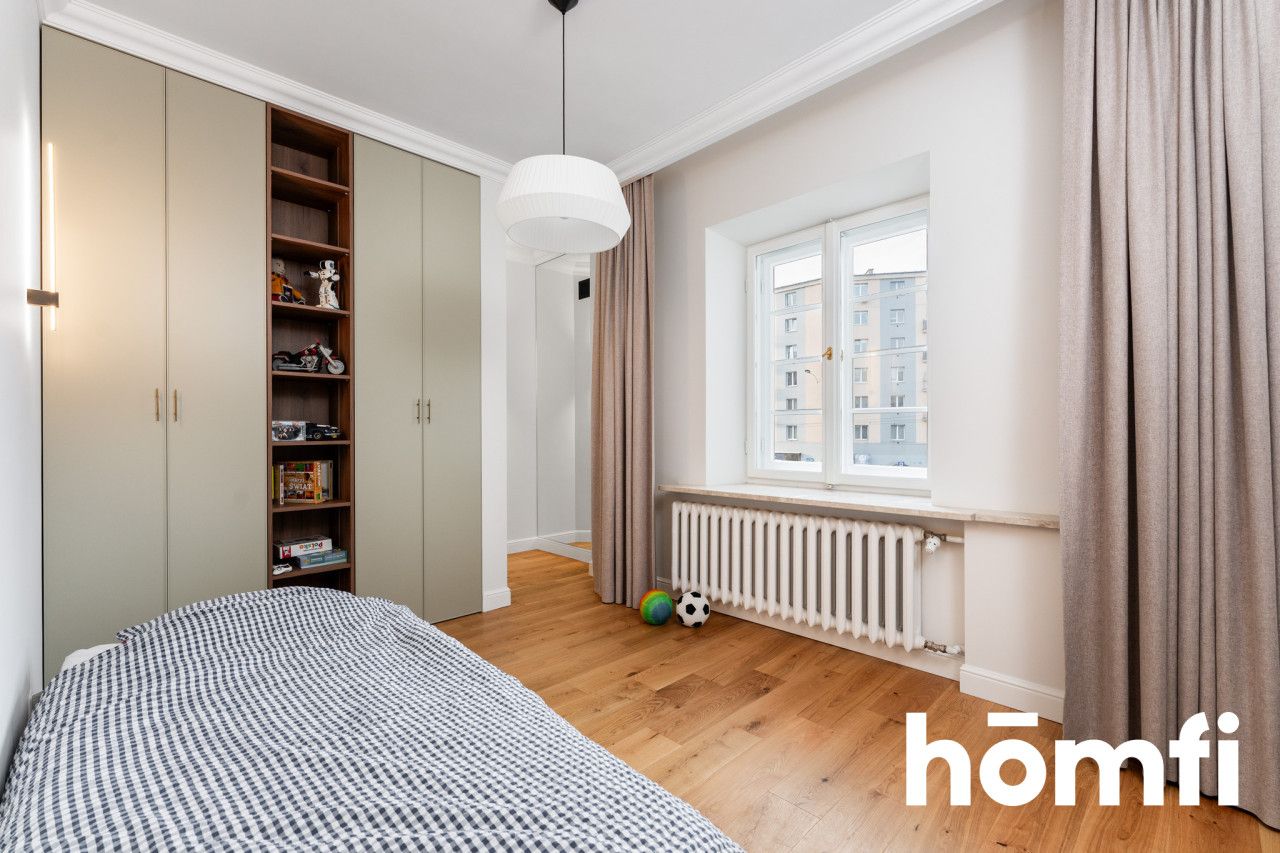 For sale is a unique, 120 sq m family apartment located in the central part of Warsaw - Apartment - Sale - Warszawa, Ochota