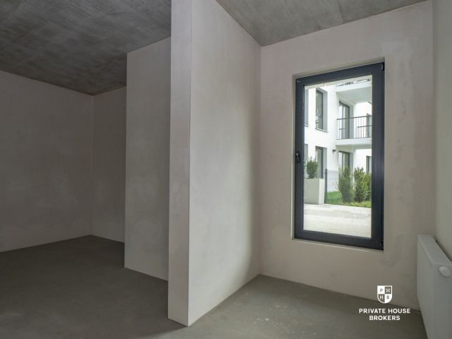 Commercial space for rent Banacha street 84 sqm - Commercial premises - Rent - Kraków, Krowodrza / Górka Narodowa