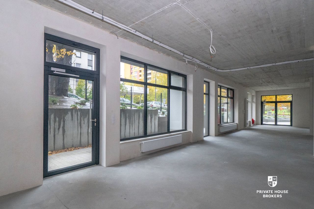 Commercial space for rent 220 sqm Republiki Korczakowskiej street - Commercial premises - Rent - Kraków, Podgórze