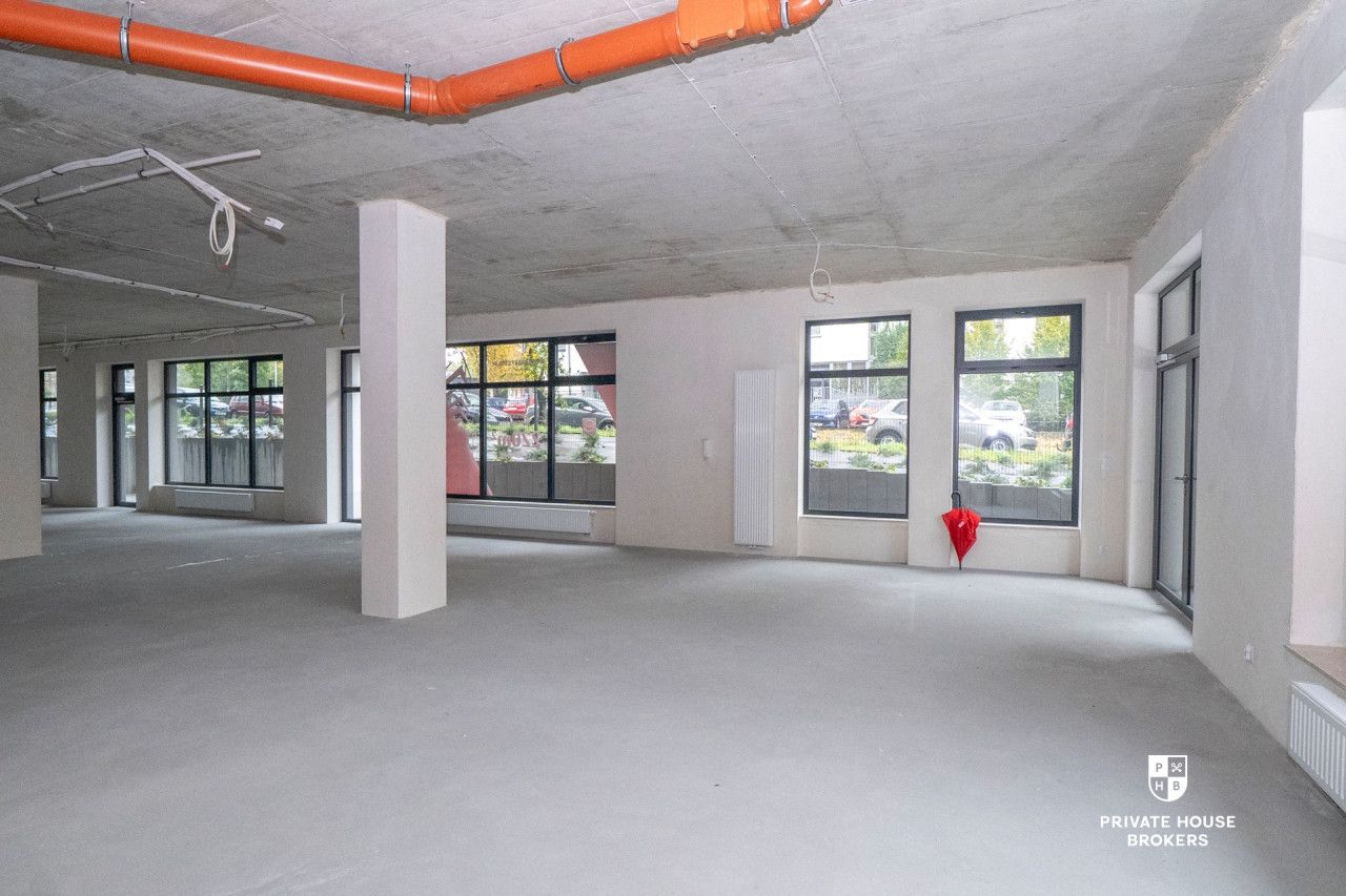 Commercial space for rent 220 sqm Republiki Korczakowskiej street - Commercial premises - Rent - Kraków, Podgórze