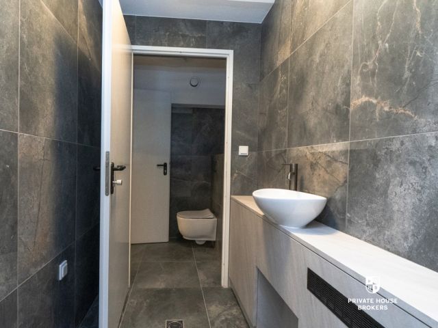 Commercial space for rent 22 sqm Kalwaryjska street - Commercial premises - Rent - Kraków, Podgórze