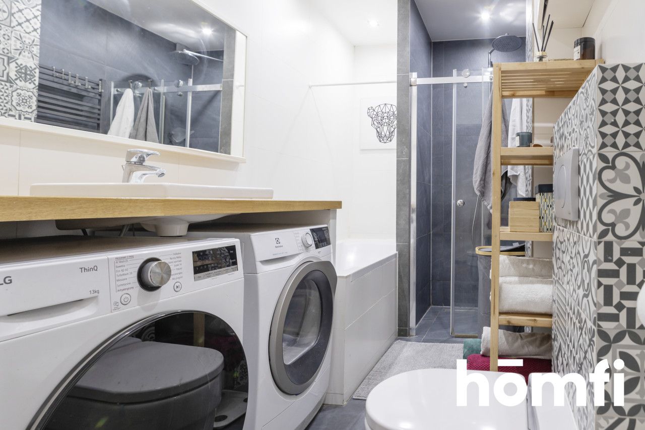 Spacious apartment with garage and storage room - Apartment - Sale - Kielce, Herby