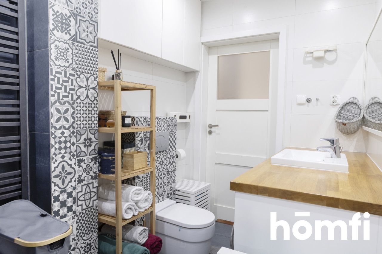 Spacious apartment with garage and storage room - Apartment - Sale - Kielce, Herby