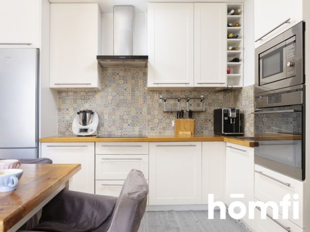 Spacious apartment with garage and storage room - Квартира - Продаж - Kielce, Herby