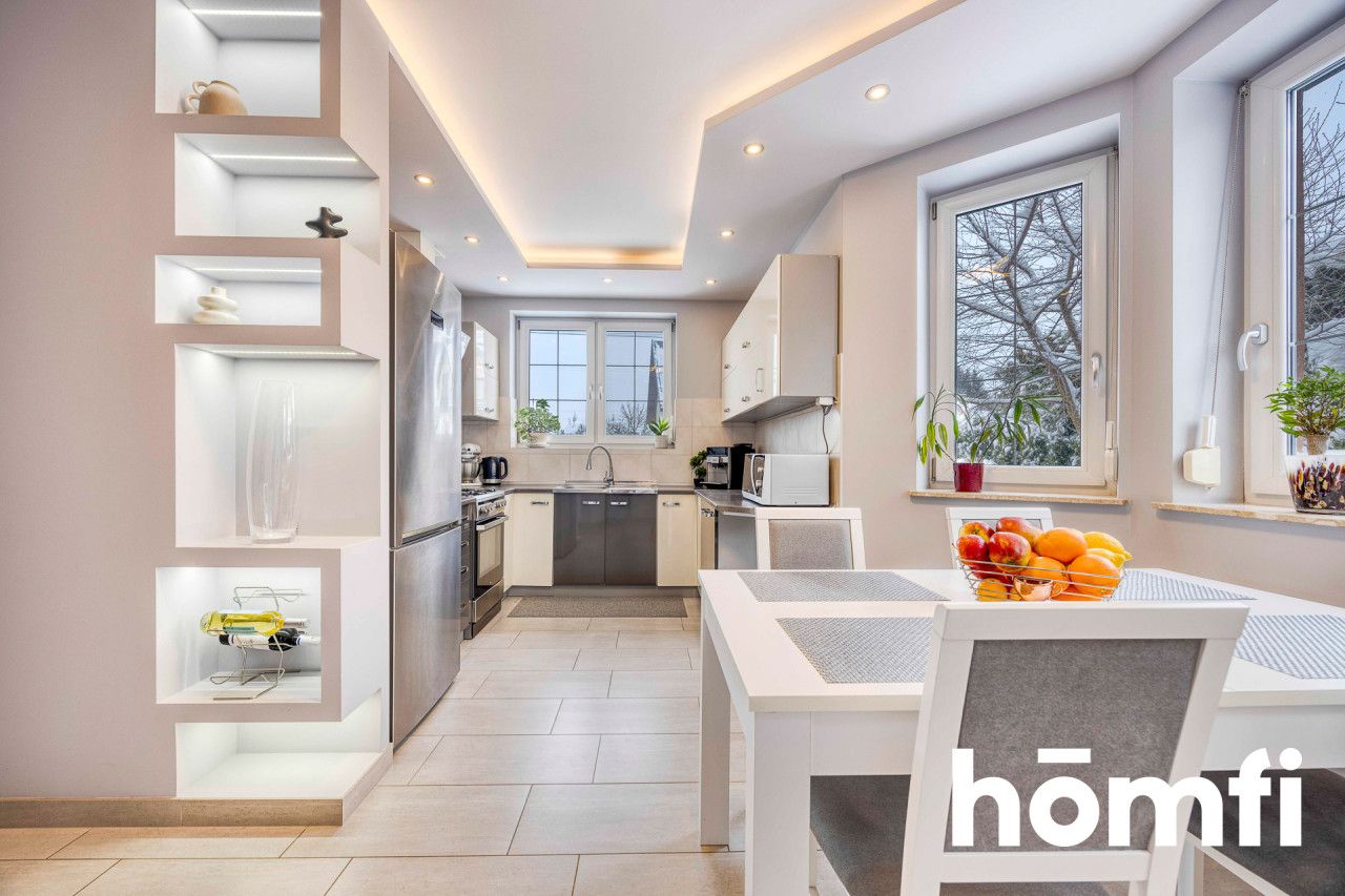 Dom wolnostojący z klimatyzacją i fotowoltaiką - Dom - Sprzedaż - Rzeszowski, Boguchwała