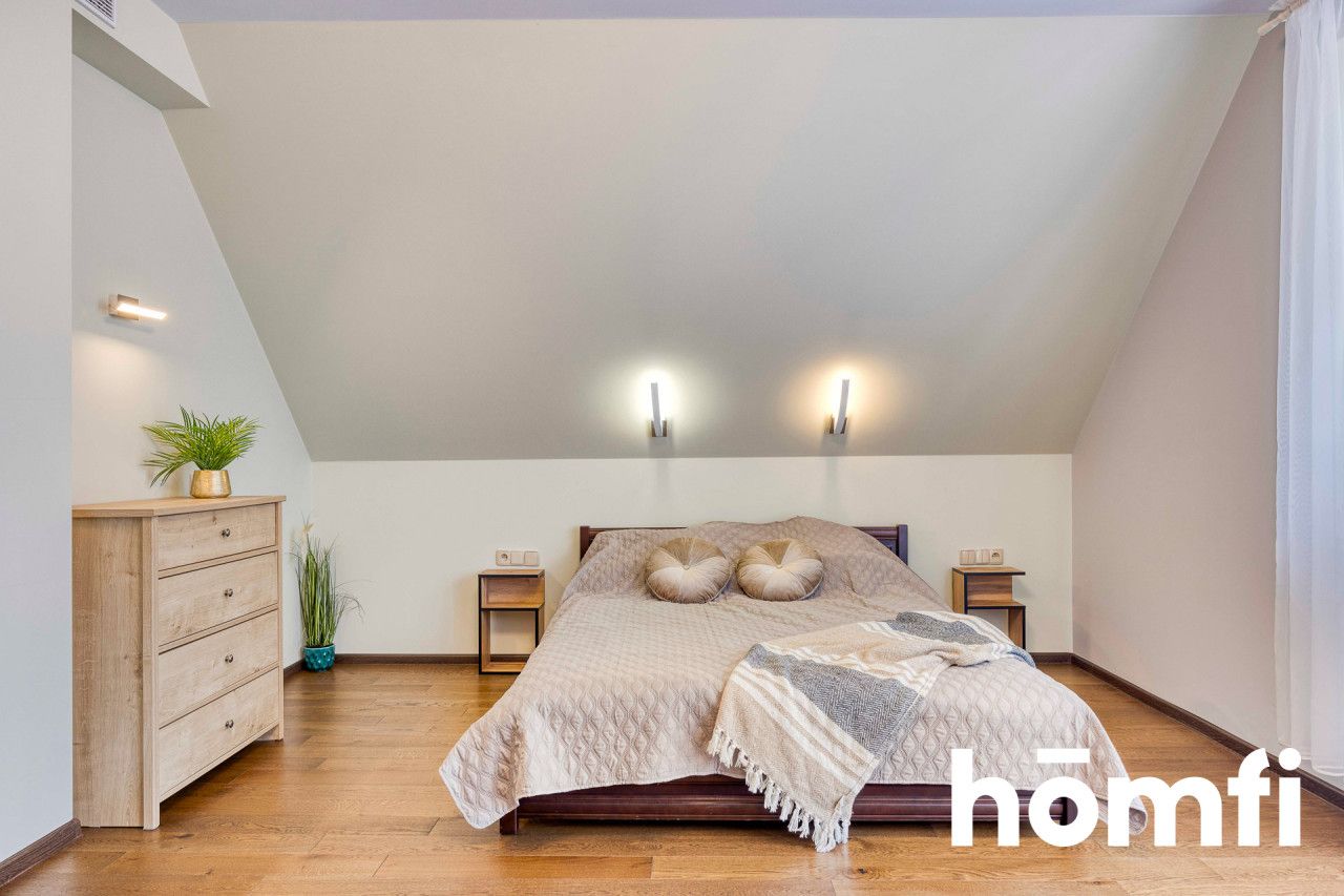 Dom wolnostojący z klimatyzacją i fotowoltaiką - Dom - Sprzedaż - Rzeszowski, Boguchwała