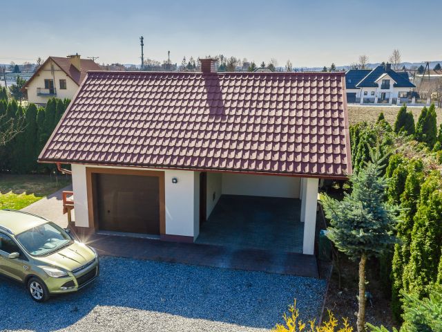 Detached house with air conditioning and photovoltaics - Дім - Продаж - Rzeszowski, Boguchwała