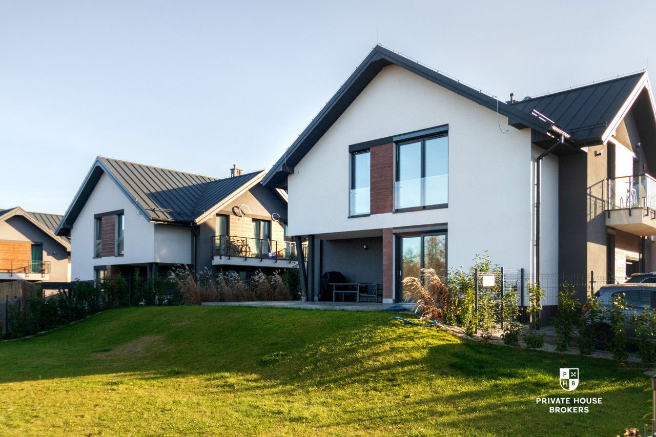 Luxury 3-Bedroom Terraced House with Garden in Mogilany - Будинок - Продаж - Krakowski, Mogilany