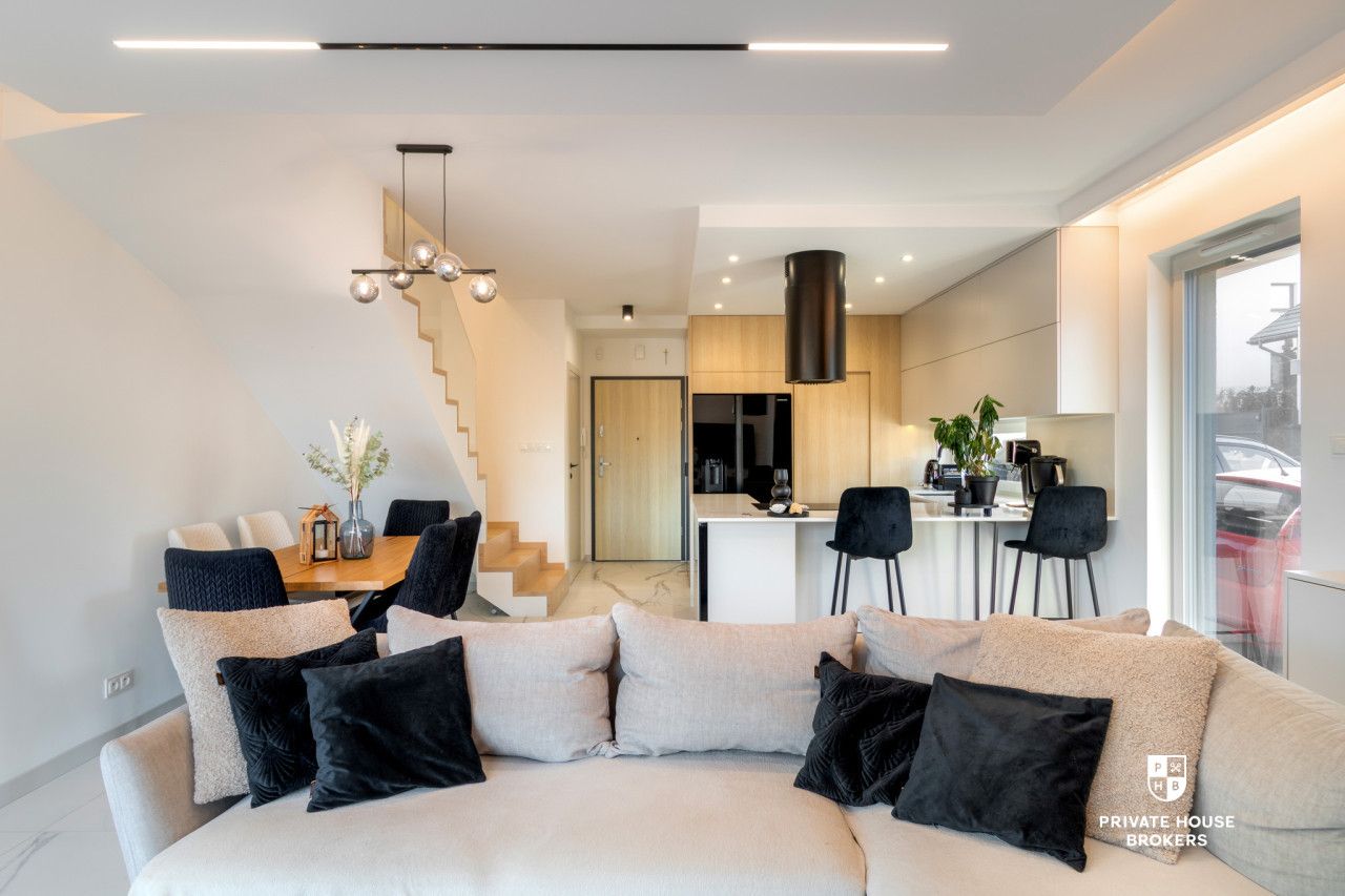 Luxury 3-Bedroom Terraced House with Garden in Mogilany - Будинок - Продаж - Krakowski, Mogilany