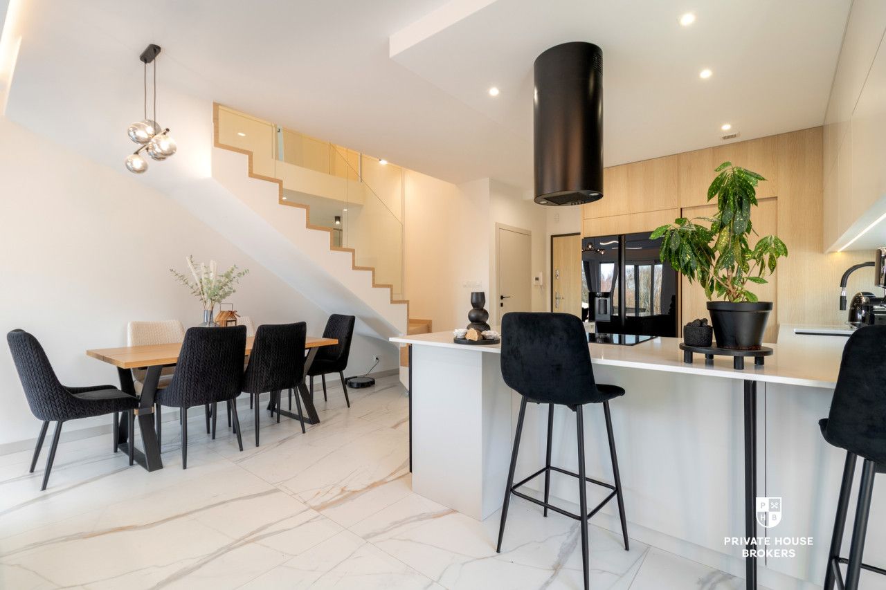 Luxury 3-Bedroom Terraced House with Garden in Mogilany - Будинок - Продаж - Krakowski, Mogilany