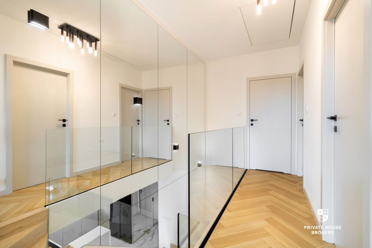 Luksusowy , dwupoziomowy dom z przestronnym ogrodem w Mogilanach - Dom - Sprzedaż - Krakowski, Mogilany