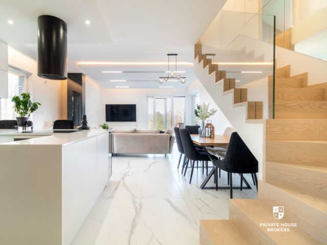 Luxury 3-Bedroom Terraced House with Garden in Mogilany - Будинок - Продаж - Krakowski, Mogilany