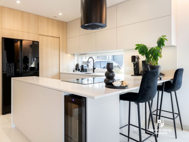 Luxury 3-Bedroom Terraced House with Garden in Mogilany - House - Sale - Krakowski, Mogilany