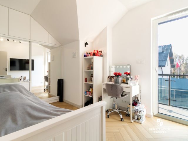 Luxury 3-Bedroom Terraced House with Garden in Mogilany - House - Sale - Krakowski, Mogilany