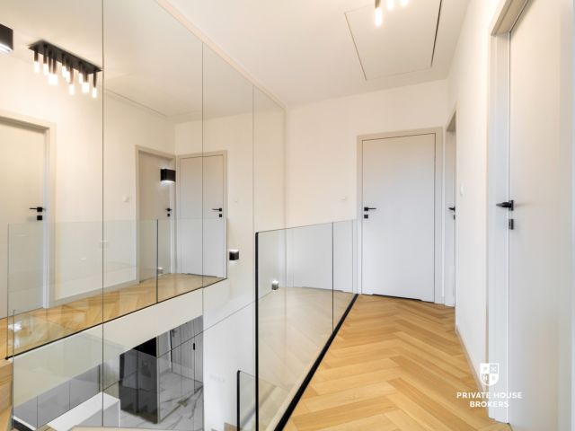 Luxury 3-Bedroom Terraced House with Garden in Mogilany - House - Sale - Krakowski, Mogilany