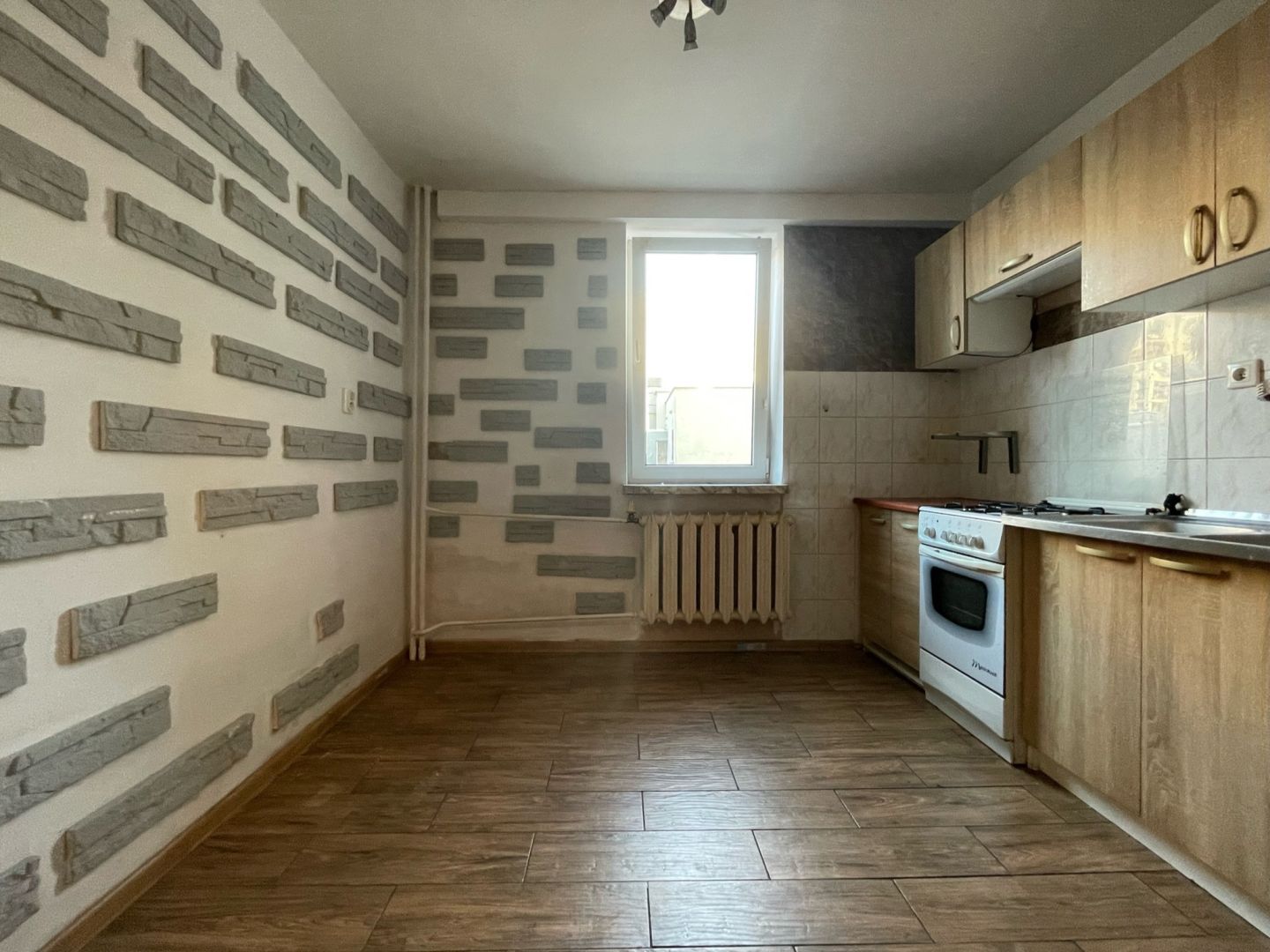 3-Room Apartment with Separate Kitchen – Renovation Opportunity – Praga, 70m2 - Apartment - Sale - Warszawa, Praga-Południe