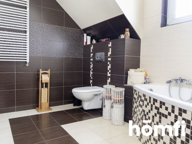 HOUSE READY TO MOVE IN, 10 KM FROM KIELCE - Дім - Продаж - Kielecki, Piekoszów