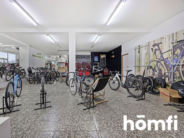 Office–Retail–Warehouse Property near A4, Dębica - Комерційне приміщення - Продаж - Dębicki, Dębica