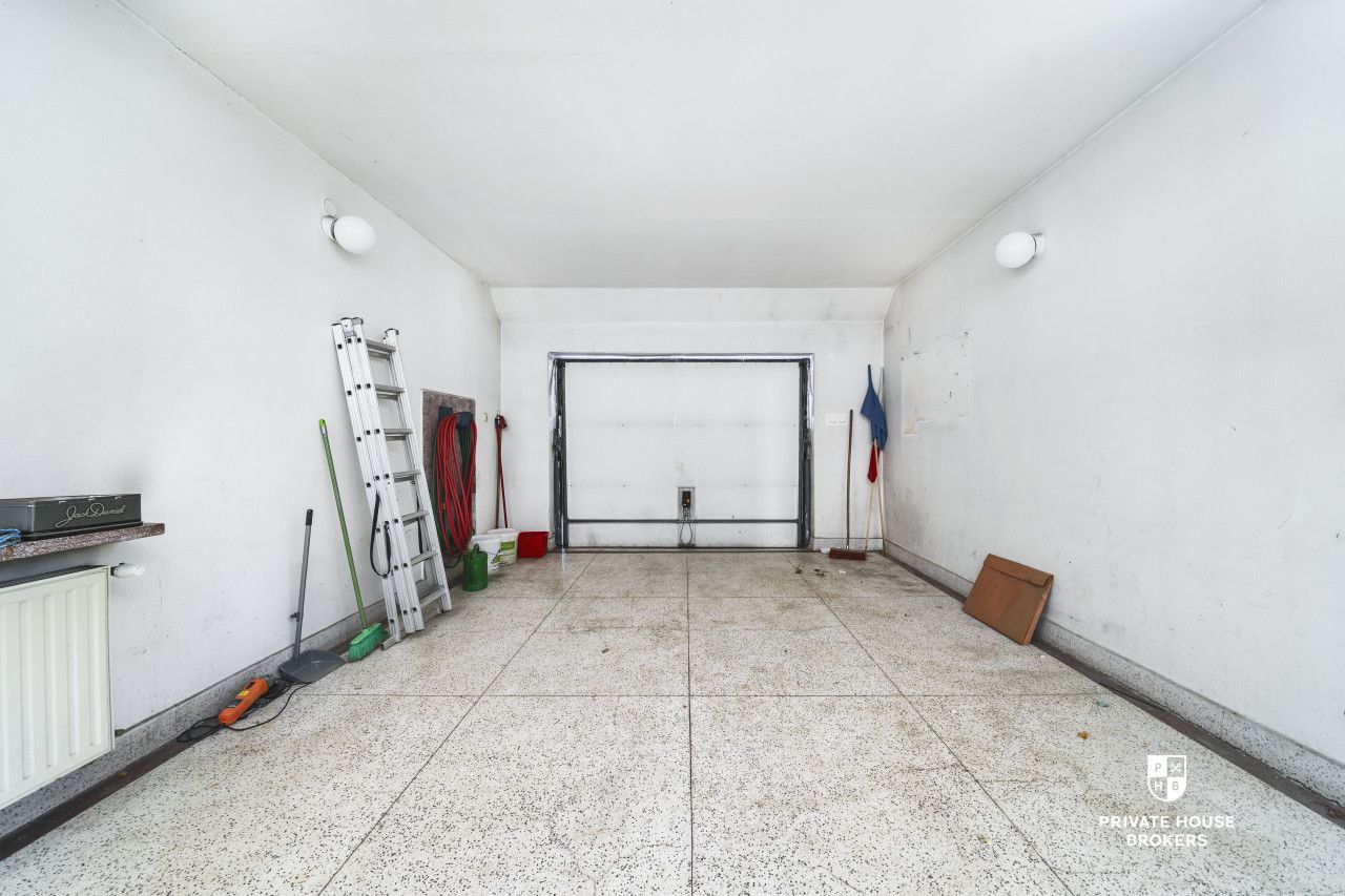 House for renovation on 10 acres plot - perfect location - Księcia Józefa street - House - Sale - Kraków, Krowodrza / Bielany