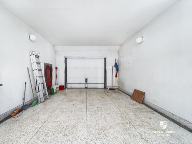 House for renovation on 10 acres plot - perfect location - Księcia Józefa street - House - Sale - Kraków, Krowodrza / Bielany