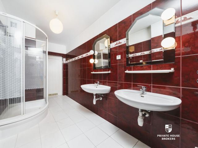 House for renovation on 10 acres plot - perfect location - Księcia Józefa street - House - Sale - Kraków, Krowodrza / Bielany